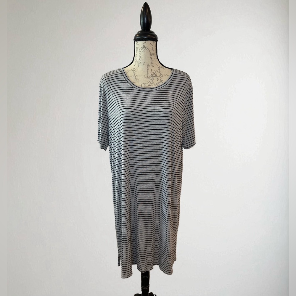 H&M Divided Black and Gray Striped T-Shirt Dress
